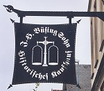 Das neue Schild am Kaufhaus